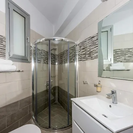 Elite Sea View Villa *