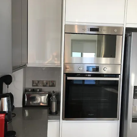 Elite Sea View Villa *