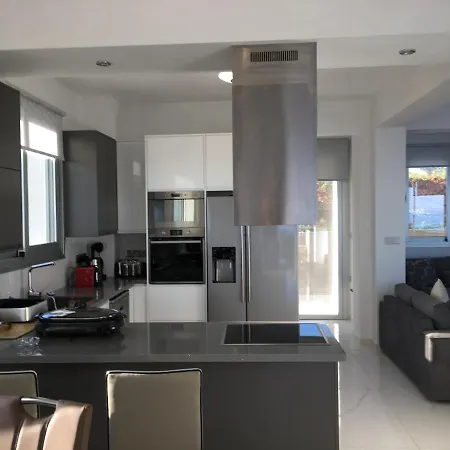 Elite Sea View Villa Pomos