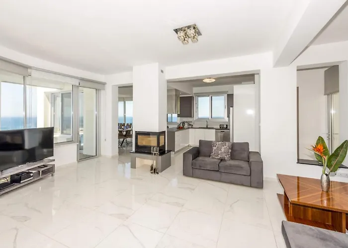 Elite Sea View Vila Pomos