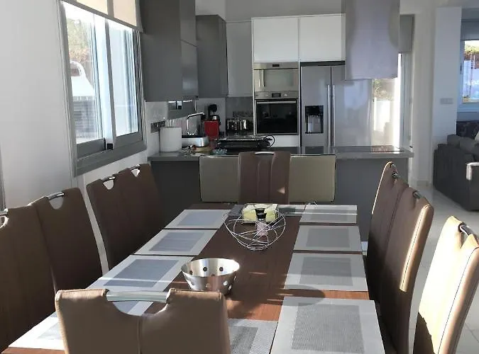 Elite Sea View Vila *