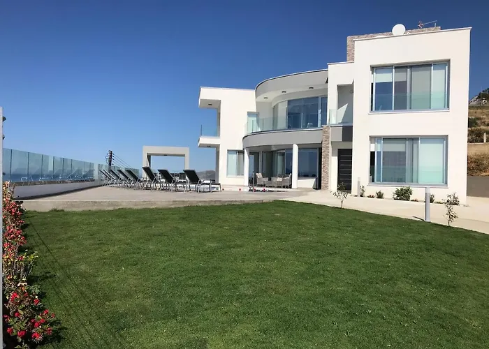 Elite Sea View Vila Pomos