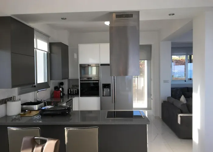 Elite Sea View Vila Pomos